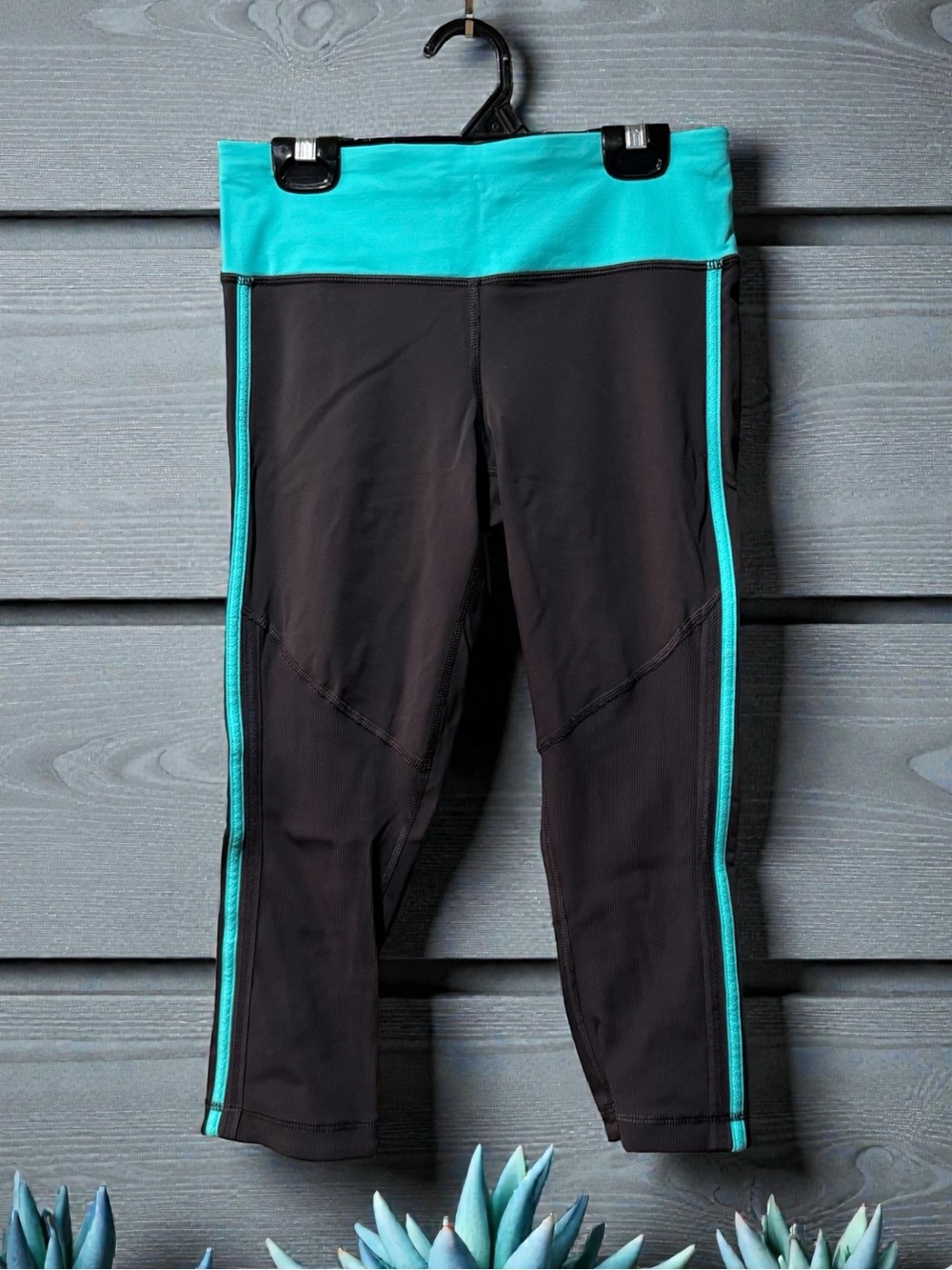 Lululemon Athletica Run With Grace Crop Leggings with Teal Waistband & Stripes